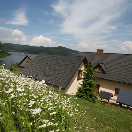 Nad Zalewem Gospodarstwo agroturystyczne *