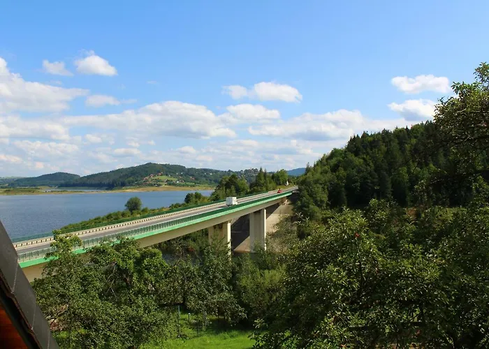 Nad Zalewem Jaszczurowa